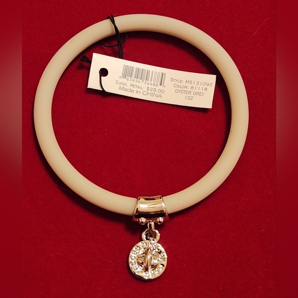 Marc By Marc Jacobs Oyster Grey Bracelet with Gold Charm - Picture 4 of 4